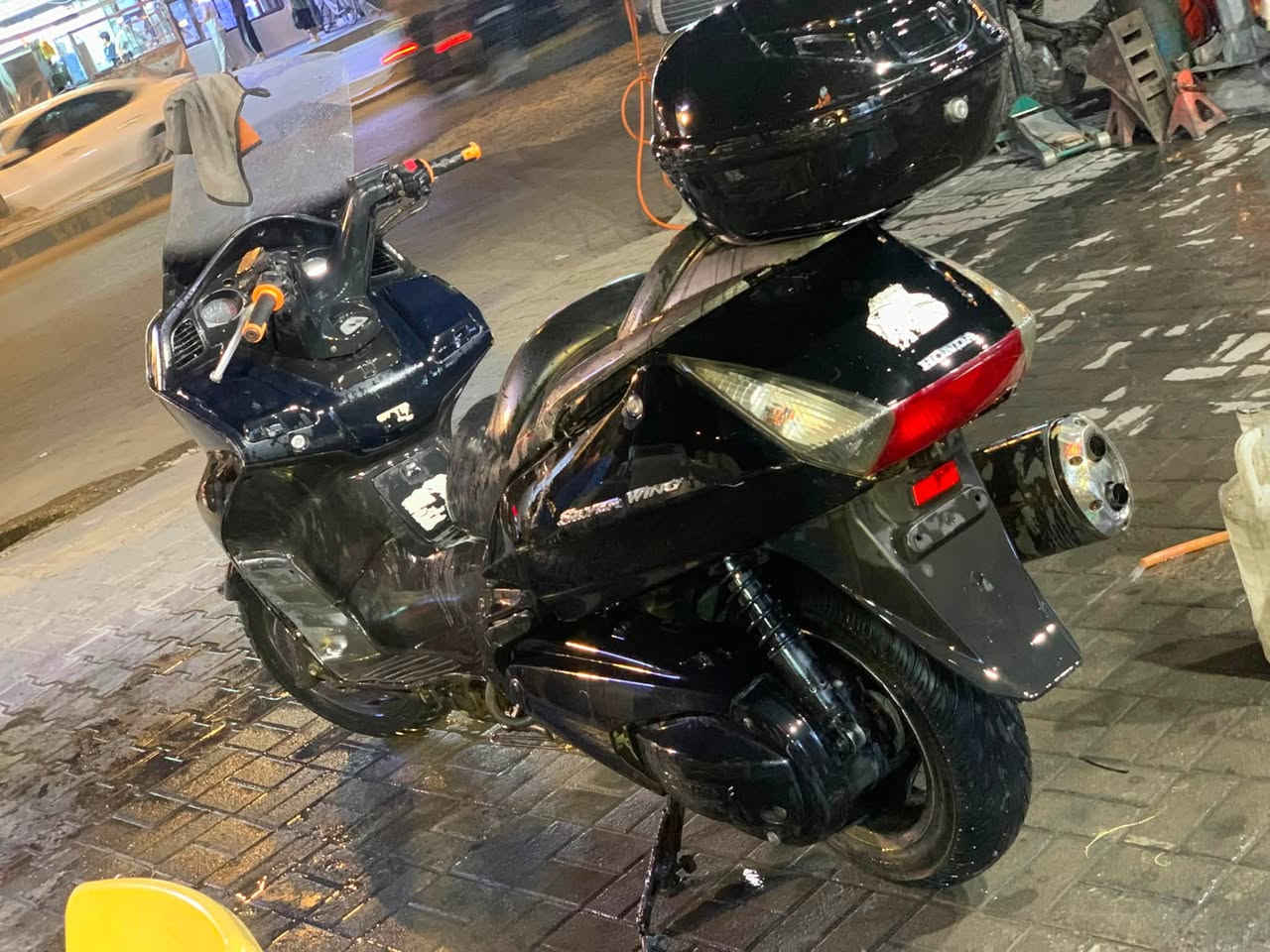 سلام عليكم  أعاده نشر بسبب الوعود الكاذبه سلفر ونج مكينه 400 اوفر شغال نكره سلف دراجه عوزها ترتيب السبعه مال البجم موجوده ما مصورها بيها كم شغله اطيحهن من سعرها وسعرها 1400 ***********
