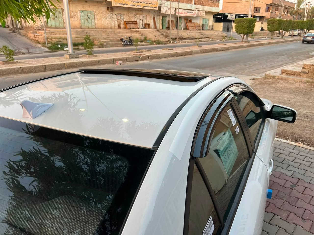السلام عليكم من رخصت الادمن سوناتا ٢٠١١ خليجي فول مواصفات مكفوله من صبغ بيه بارد بسيط وسونار موجود كير محرك صدر تبريد تخم تاير كله جديد رقم اربيل تحويل مباشر السعر ١١٥ مجال بسيط موقع السياره الانبار قضاء هيت للاستفسار اتصل ***********
