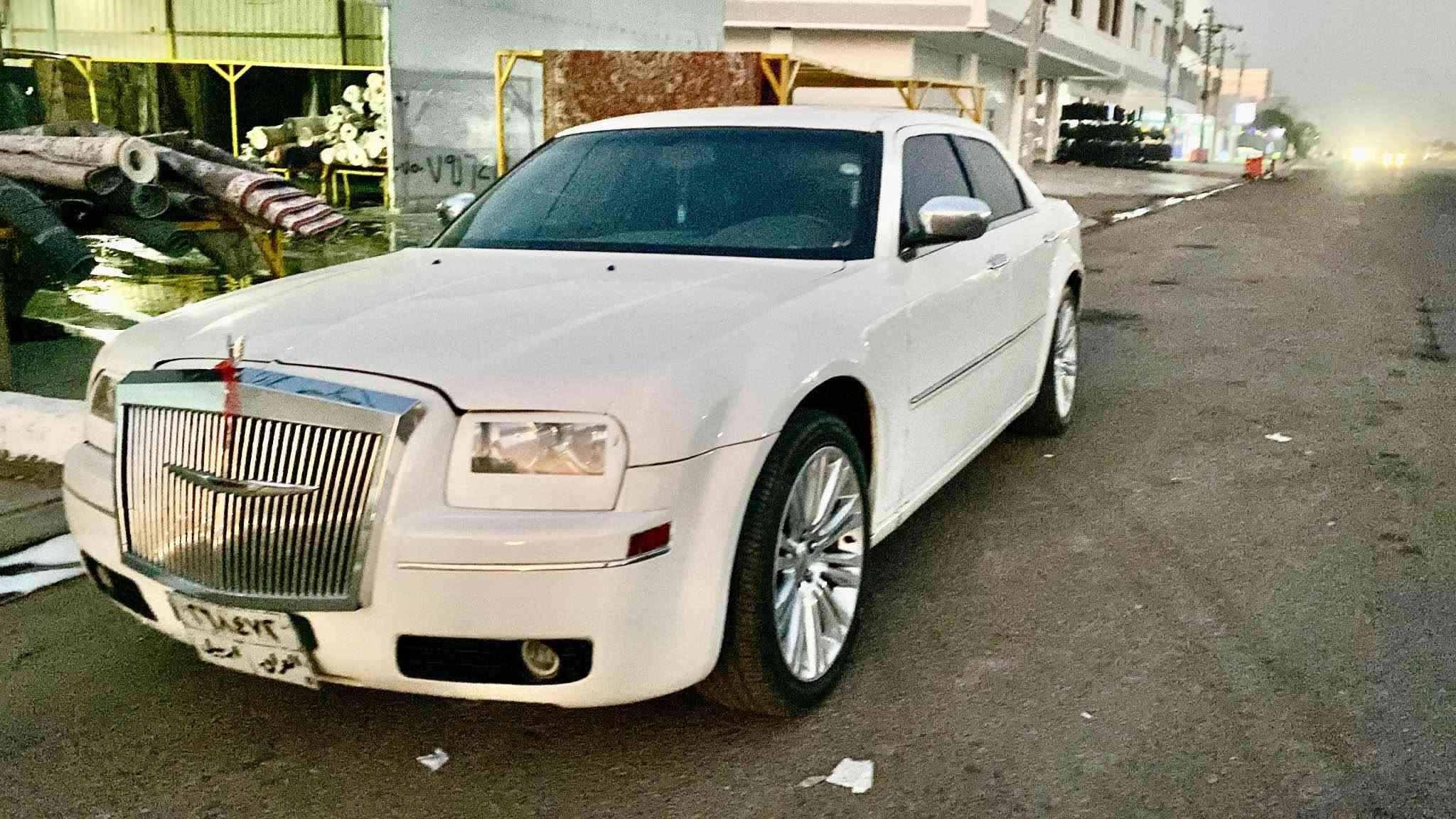 كرايسلر 300 • أربيل • واتساب