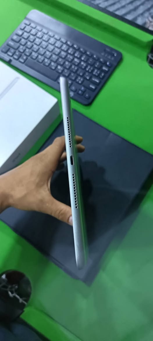 📱 للبيع iPad 9 — 64GB

✨ الحالة: ممتازة جداً ونظيفة 💾 السعة: 64GB 📦 مع الكارتون وملحقاته 🖊️ القلم والكيبورد موجودين حسب الصور ✅ الجهاز شغال بدون مشاكل

📸 الصور حقيقية للجهاز

💰 السعر: [ 300] 📍 المكان: [نجف حي الجامعه ]

التواصل خاص. او وتساب ***********
