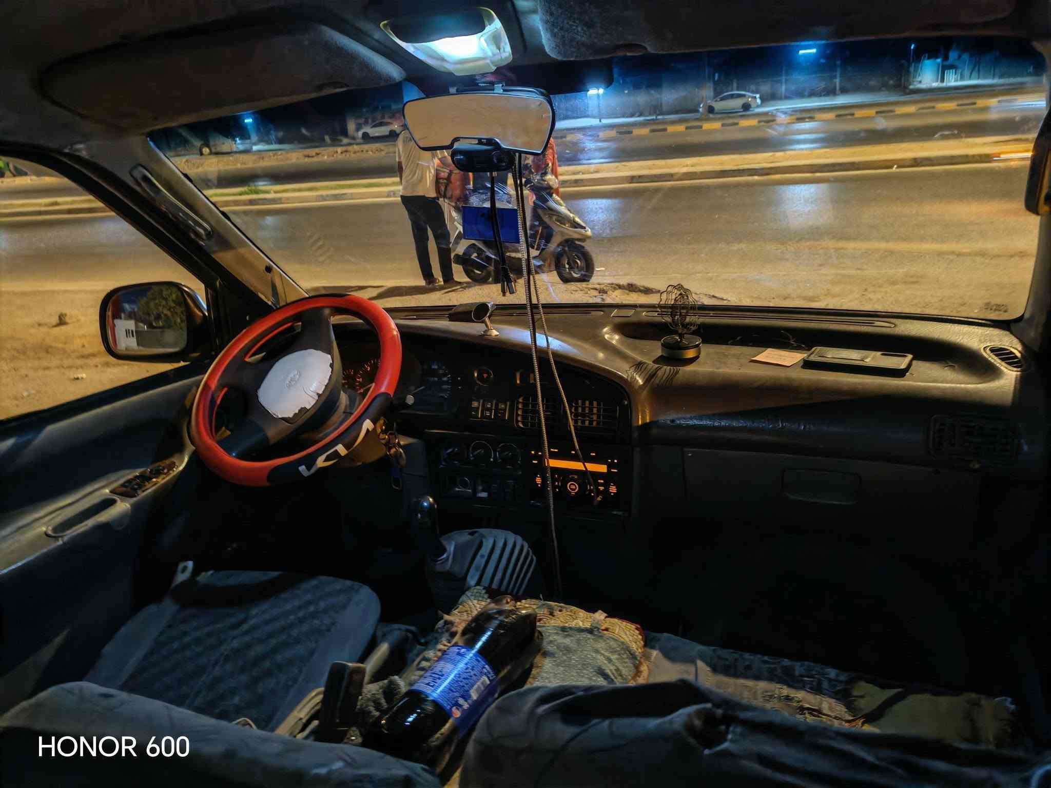 بريجو ١٩٩٧ مصفر بابل
سعر ٤٠ وبيه مجال عنون النجف 
***********
