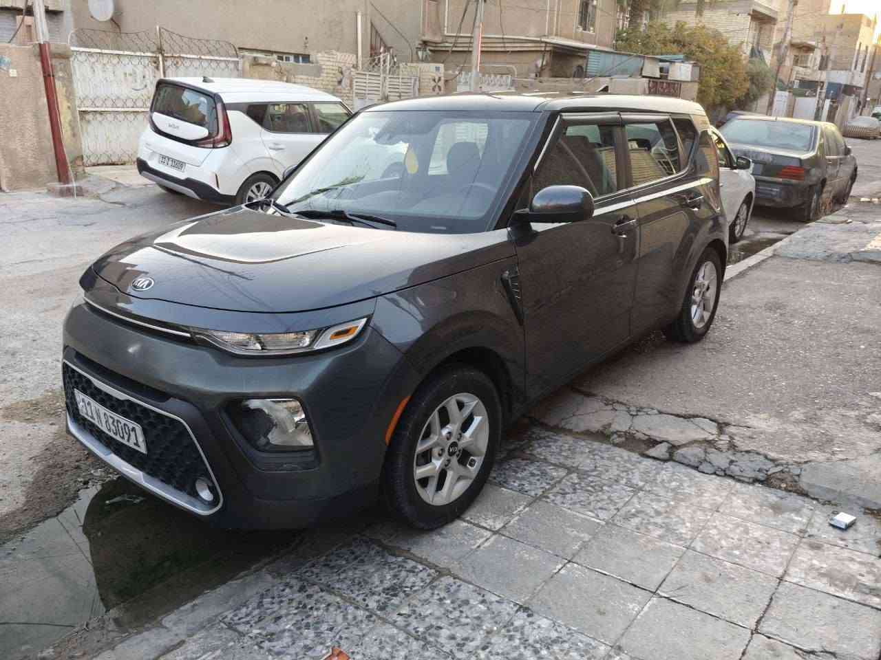 كيا صول 2021 محرك 2000 دوش ماشيه 68 الف mil
السعر128
مرقم بغداد وكامل 
مواصفات
شاشه تدعم كار بلي
كأمره خلفيه
عداد إلكتروني 
فول تحكمات ستيرن
رادارات جانبيه
حساسات
تحديد مسار
مانع انزلاق 
توقف ذاتي عند الحادث 
كشن السايق كهرباء 
إطفاء ذاتي 
مواصفات فئة S معروفه
مكان بغداد حي اور
ملاحظة هنا بالعراق مبدل فقط دعاميه
واكو شي بسيط 
الاتصال ***********
