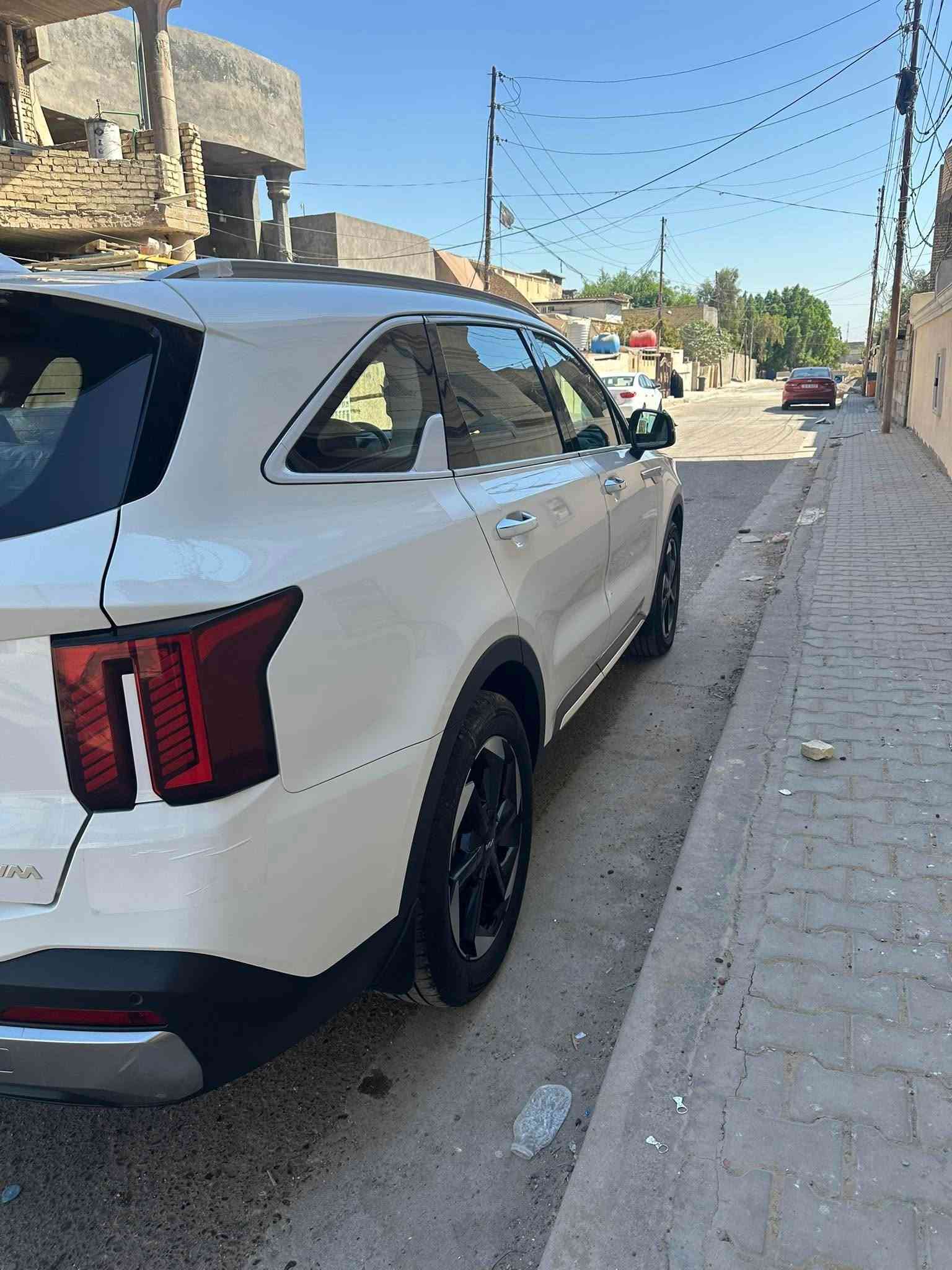 السلام عليكم سورنتو 2025 شركه دوليه 
ماشيه 52 الف 
تحكمات شفتات ستيرن 
كشنات كهرباء 2
على وضع الشركه جديده ‎%‎
سبعه راكب ثلاث قطع تبريد 

واتساب *********** -***********
عنوان بغداد
