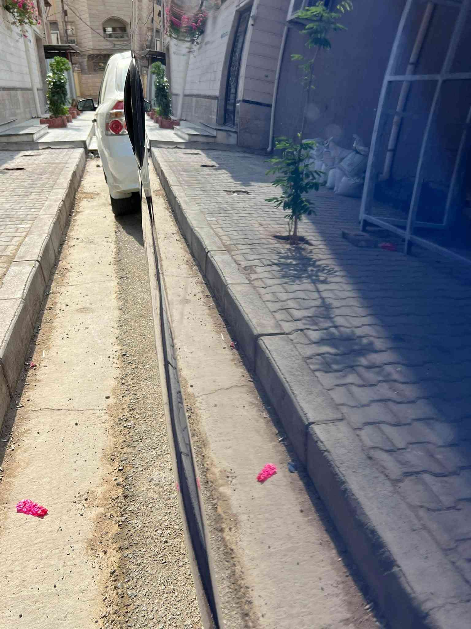 السلام عليكم
للبيع
كيه بنكو 3 
للون ازرق 
محرك مسكر 
لسياره جديده 
وجاهزه من كلشي 
تخم تاير جديد 
مكينه كير كله جديد و مكفول 
لسياره مشروع وطني مداور بكل لمحافظات 
بيه صبغات ما جراد فقط كافله من اي ضربه
موديل 2004 
السعر 73 
مكان لسيارة نجف 
رقم تلفون ☎️ ***********
