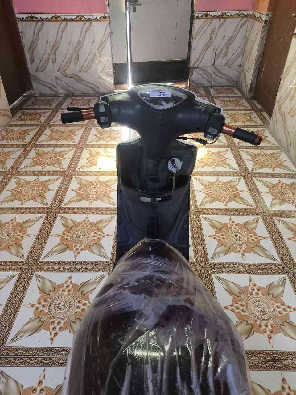 بسم الله الرحمن الرحيم السلام عليكم شباب
دراجه ماكس عدله لبيع درجه ماشاء الله عليها درجه ما بعزت برغي درجه سلف هندر نكر سلف شغال كلشي شغال  بريكات صدبات ليتات زنون ايشاير  سندوق قفل كلشي شغال ودرجه شوفت عينكم ملاح فول درجه ما مفتوحا  بوسه 49 عندك تفاصيل تعال خاص 
سعر بي 700وبيها مجال 
مكاني البصرة كرمت علي 
رقم توصل 
***********
*********** 
وساب ورقم
