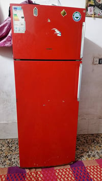 ثلاجة • للبيع
