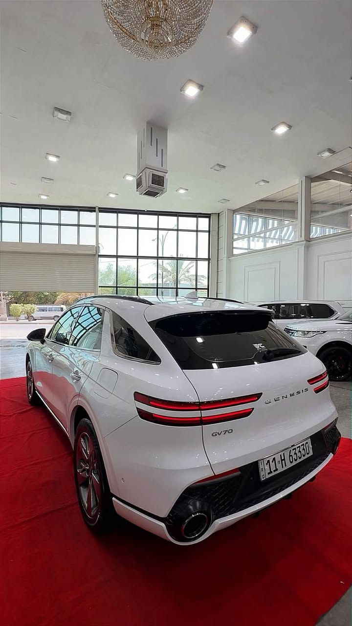 .
سلام عليكم
جينيسيس 2022 GV70
مكينة 2500 توربو
5 كامرات 
تقدم وترجع بل بصمة 
كشنات تدفئه وتبريد امامي والخلفي 
حساس امامي وخلفي 
كشنات جلد ومخمل 
ستيرن كهرباء
ماشية 108 الف كيلو متر 
جنطة كهرباء 
كشنات خزن 
شفتات ستيرن 
بيها قطعتين صبغ بدون فتح وبدون تبديل وبدون أيرباك 
سعر السيارة 230$ وبيها مجال 
عنواني بغداد كاظمية معارض جكوك 
***********
