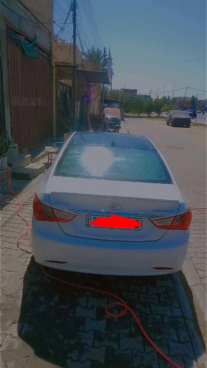 سوناتا موديل2011 خليجي
رقم اربيل دولي تحويل او وكاله 
محرك 2400 دوش 
تبريد قطعتين 
مري شفط 
شفتات ستيرن 
حساس خلفي 
5 ويل كب 
السياره بيه صبغ الجاملغ الامامي وباب  بدون دواخل مكان  كربلاء 
 ***********
