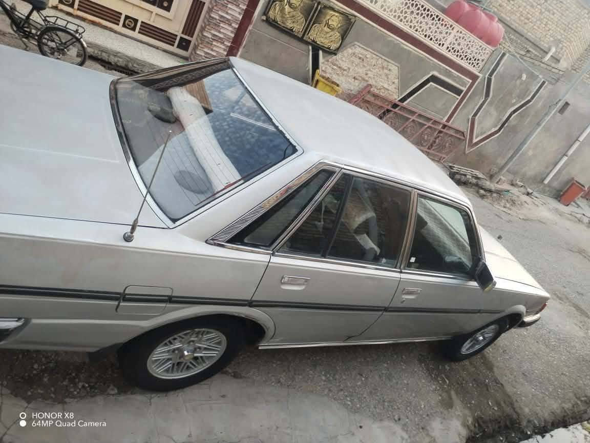 السلام عليكم للبيع كروسيدا موديل 87كير ومحرك ونجي السيارة ايسر بلاد ***********
