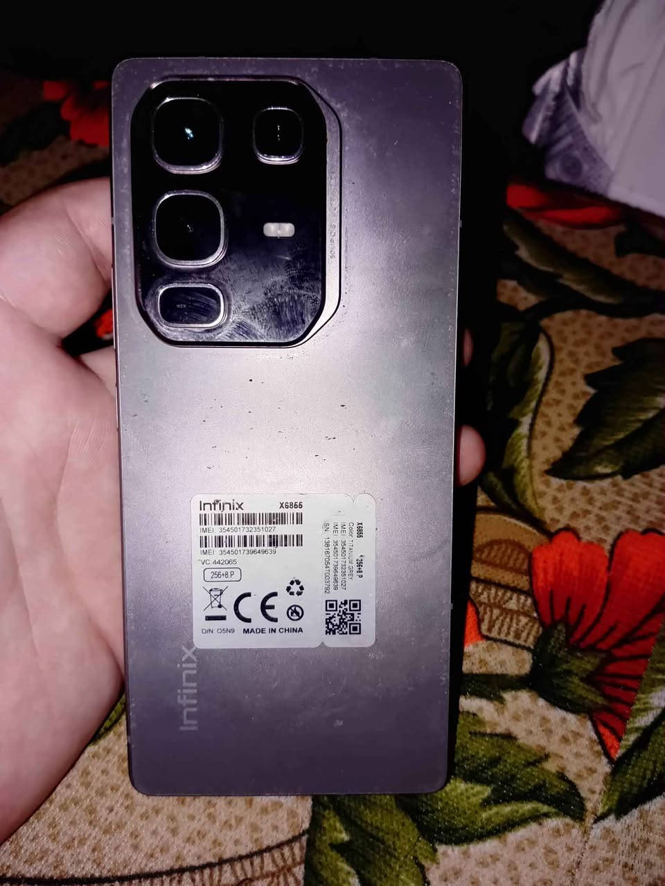 سلام عليكم جهاز Infinix NOTE 50 Pro
جهاز نضيف ومداخل صيانة ابد بس لل امانه الضهر بي طبع مال كفر يعني لون الكفر طابع يعني ندبات صغيره كلش مثل مواضح بل صوره . وهاي موصفاته
الشاشة: AMOLED مقاس 6.78 بوصة بدقة FHD+، وتدعم معدل تحديث 144 هرتز وسطوعاً يصل إلى 1300 شمعة
.الأداء: يعمل بمعالج MediaTek Helio G100 Ultimate (6 نانومتر)،
 مع ذاكرة رام تصل إلى 12 جيجابايت وتخزين 256 جيجابايت، ونظام Android 15.التصوير: كاميرا خلفية أساسية 50 ميجابكسل تدعم التثبيت البصري (OIS)، مع كاميرا سيلفي 32 ميجابكسل.
الطاقة: بطارية بسعة تصل إلى 5500 مللي أمبير، تدعم شحناً سريعاً بقوة 90 واط، مع ميزة الشحن اللاسلكي.الإضافات: مقاومة للماء والغبار (IP64)، صوت ستريو من JBL، وتصميم إضاءة تفاعلية. 
كامل ملحقات 
السعر 275 وبي مجال 
العنوان بغداد جديده 
*********** واتساب موجود بغداد, العراق
