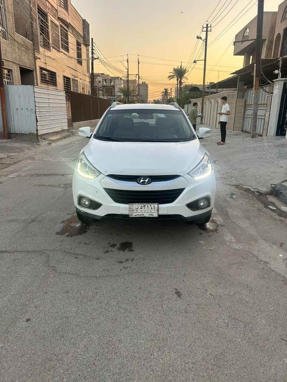 السلام عليكم
توسان 14 خليجي 
مكينه 2000 دوش مكفولة 
كير تبريد حاداديه كله جهاز 
سونار مرفق بيه بنيد صبغ بدون دواخل وجزء بلباب خلفي وجزء بجاملغ خلفي 
مكان السياره بغداد البلديات 
السعر 110 وبي مجال 
***********
