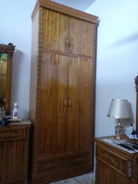 زاوية • تخت • ميز