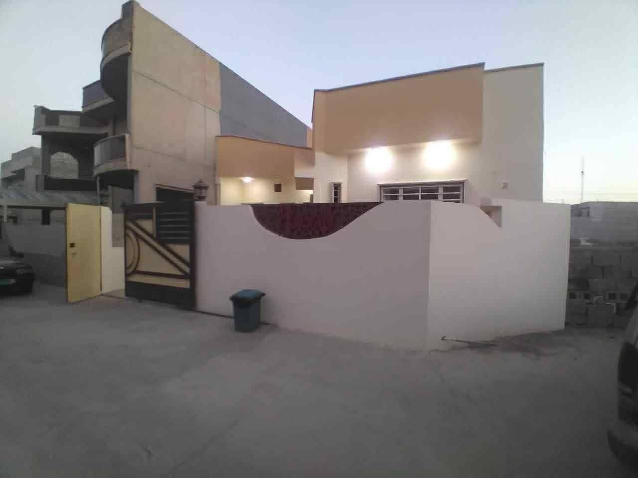 دار للبيع الملايين الأولى قرب جامع الشهيدين مساحة 200 متر 10*20 طابق واحد اساس رفت سند زراعي قرار 25 وصل بلدية باسمي التفاصيل الاتصال على 
***********
***********
