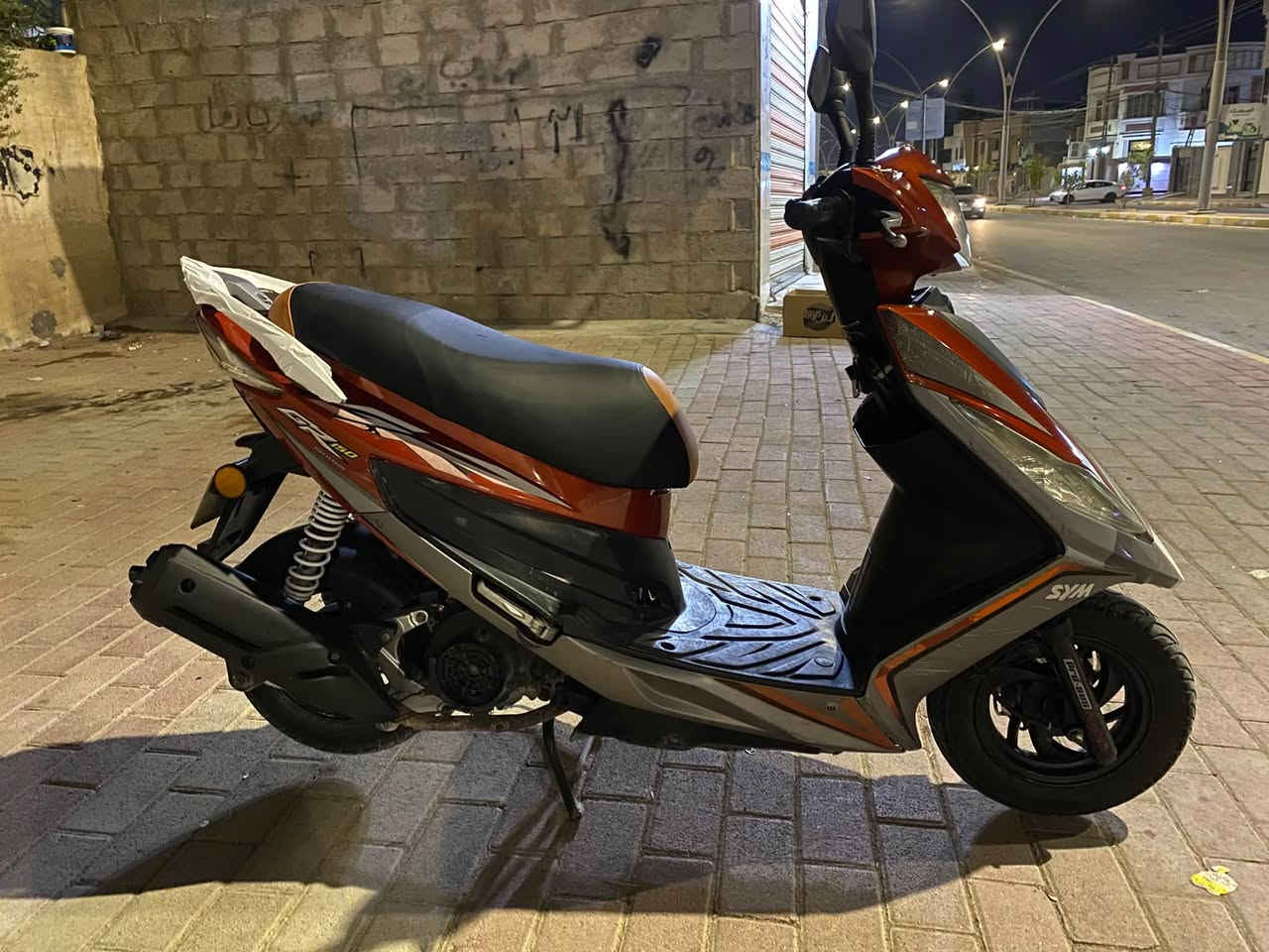 للبيع سايم نحله دبلين مسجل لوحه وسنويه كله شغال صلف وهندر مابي اي نقص مكينه فولل نعومه ونشاط السعر مليون 100 وبي مجال المكان داخل رمادي الاستفسار ***********
