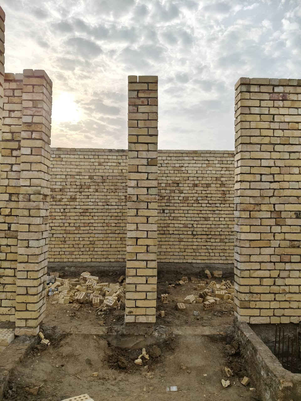 خلفه بناء درجة اولى شغل هندسي نشتغل دبل وقطعي ومتر متواجد بابل
***********
@إشارة
