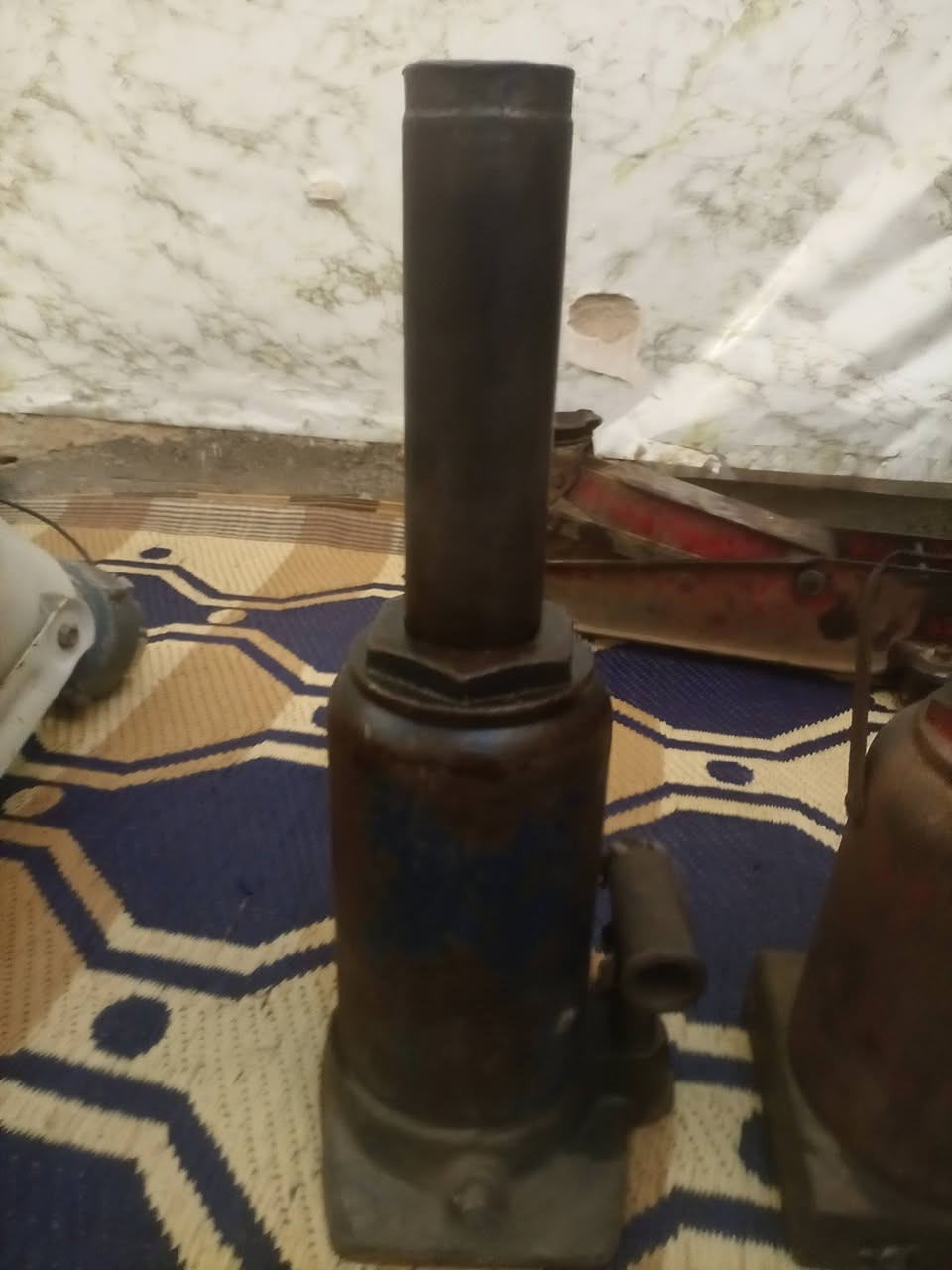 السلام عليكم
جكات للبيع كلهن شغالات او كاملات بس العربانه بي عطل  يصعد وينزل كلمن وسعره اتصل او بيك خير وتدلل مكاني بغداد الحسينيه الراشديه رقم ***********
***********
