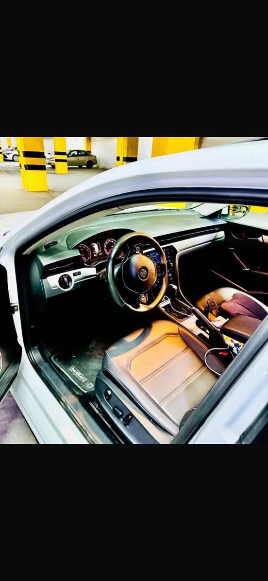 PASSAT 2022 SE 🚘
للبيع / فولكس واكن باسات SE 
موديـل/ 2022 دخول جديد مرقمة اربيل كاملة من الرقم والهزة والبراد 
الـضرر/ صبغ نصف جاملغ خلفي طرف سائق 
بدون ايرباك 

المحـرك / 4 سلندر 2.0 توربـو  

مواصفـات :
بصمة تشغيل مع ابواب 
كشنات جلد تدفئة 
ويل حجم 18 
رادار جانبي 
تشغيل عن البعد 
شاشة كبيرة 
داخل اسود 
كاميرا خلفية 
دخول ذكي 
لايت امامي LED 
بك لايت LED 
سلايت 
Car Play 

1VWSA7A35NC005978

▪️مكان السيارة كركوك

*********** كركوك, العراق

