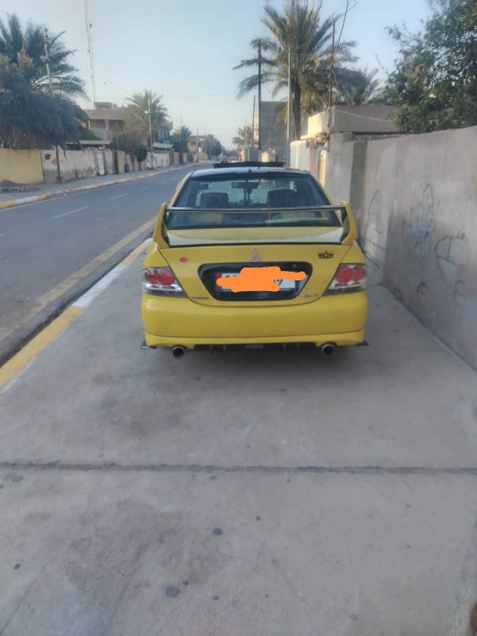 السلام عليكم لانسر صفرة موديل ٢٠١٠رقم بغداد بأسمي سنويه لغايه ٢٠٢٩ كير محرك تدفئه تبريد كله مكفول بيهة طخه جوة الدعاميه الخلفيه ماواصله للحوض وهلالات معمرة السعر ٧٢ وبيهة مجال قليل الاتصال ع الرقم /***********/***********/الاسيا بي واتس اب
