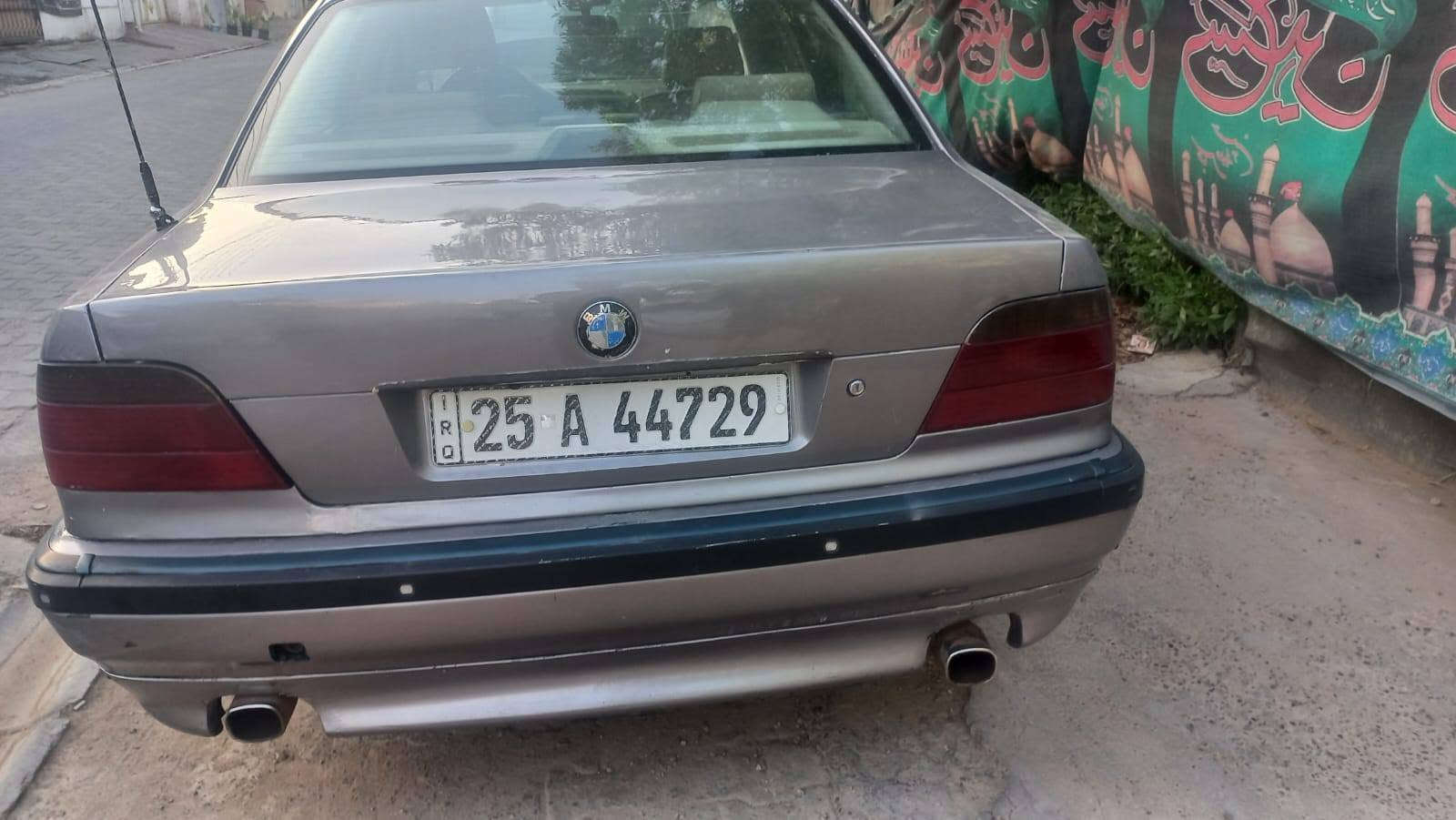 مكينه 8V 

لايت زنون الاصلي 

تحتوي على منظومه غاز ايطاليه نوعيه جيده 

تعمل السياره بانزين+ غاز

ويل حديث السياره مابيه شي شغاله بس بيه نقوصات بسيطه 

كير عادي + اوتوماتيك شغالات اعلى فئه بالكاسحه الحديث 

تبريد تدفئه كلشي شغال كشنات 

السياره باسمي ثاني يوم احوله باسمك 

كلشي شغال بالسياره كيج البانزين + الحماوه + كيلو متر + الرون الشاشه كله شغاله وتقره صحيح. مثل حماوه الكير وحماوه الغرفه والشحن الباتري 

السعر 57 ورقه وبيه مجال لطيبين

واتساب : *********** النجف, العراق
