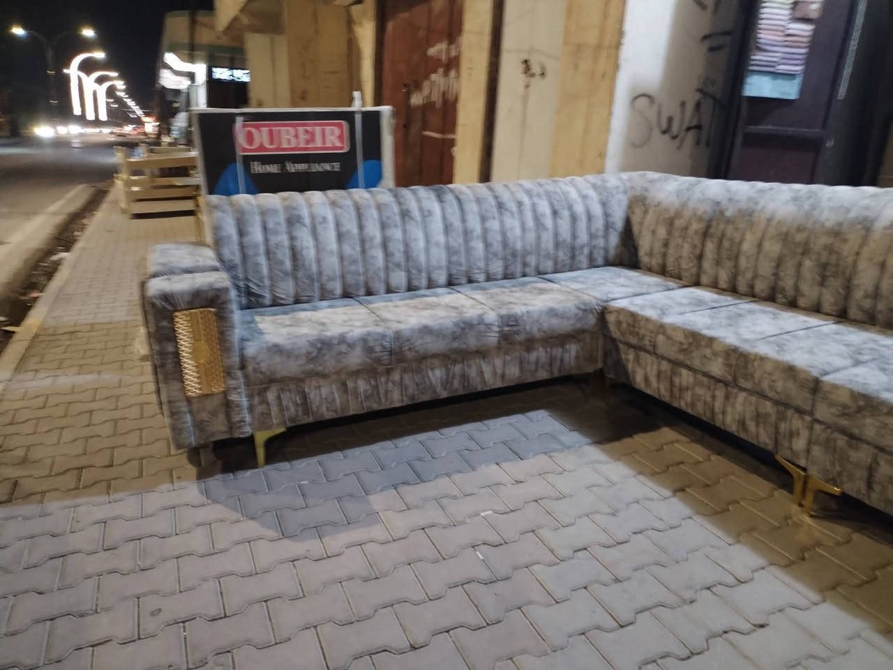 معرض تكريت للاثاث المنزلي
ديوان شغل عراقي 11 مقعد خو  جديد شرط مستعمل شهرين فقط 
يتوفر أيضا توصيل
العنوان تكريت
*********** وتساب واتصال
*********** تصال وتساب
