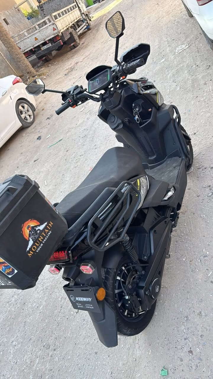 دراجة أباچي جبلي 

استيراد عجلة الخليج 
ملف مختوم ٢٠٠٠w 72v
بطاريات مسطرة ٤٥امبير 
تمشي بالشحن بحدود ال ٦٥كيلو 
كير ٣نمر 
سرعة ٧٠
مثبت سرعة 
نظام p للتوقف 
صندوق اصلي 
نضام تشغيل كارت 
وسويج 
وبصمة
بريك هايدروليك 
عدسات زينون عالي ناصي 
الدراجة استخدام كلش قليل 
السعر ١١٠٠وبيها مجال 
العنون بغداد ابو غريب مجمع البدور 
***********
