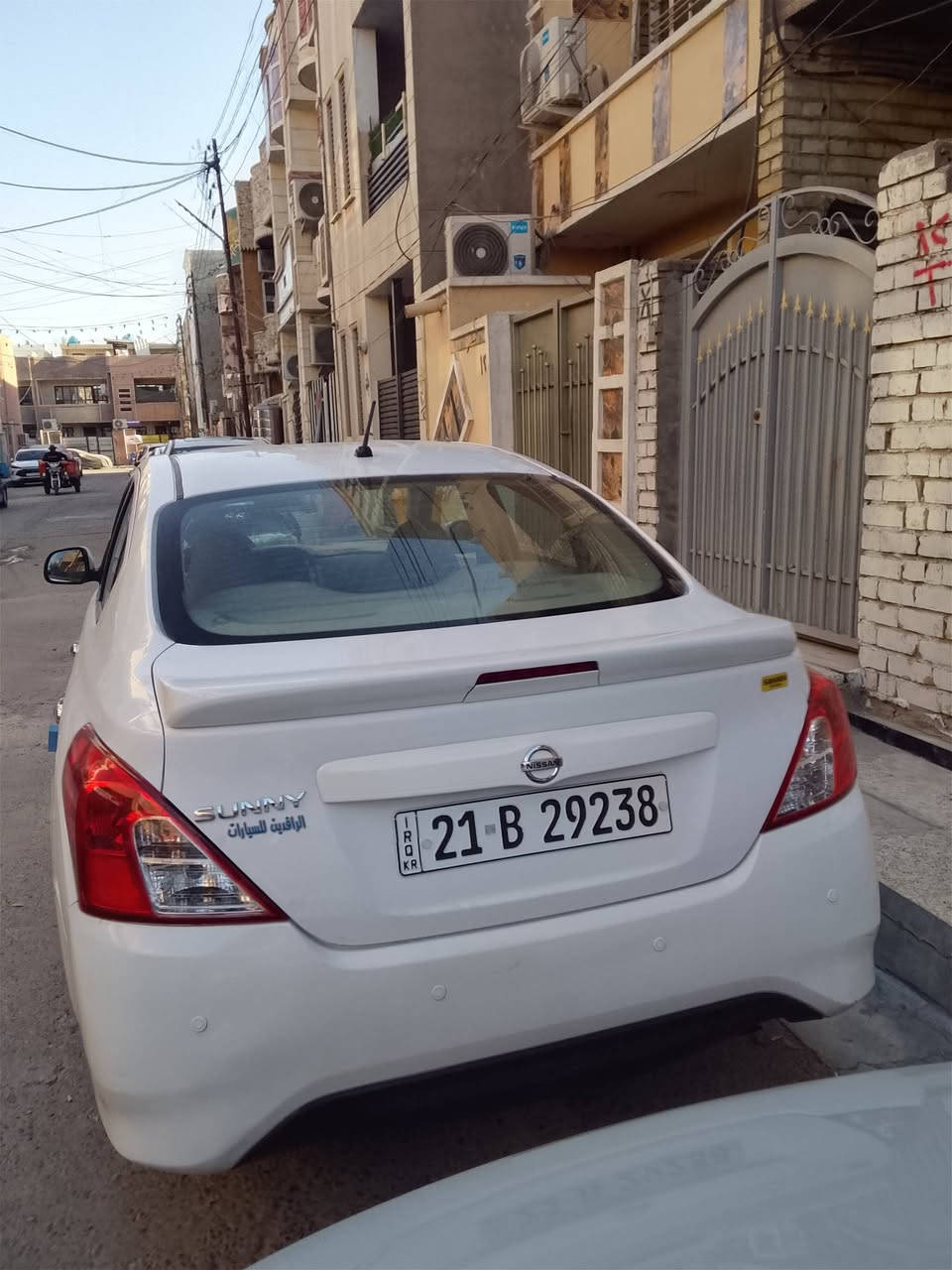 السلام عليكم من رخصه الاادمن سياره سني هندي موديل 19 كامل مككفوله من الصبغ والضربه فقط بارد قليل  الراقي مكفول سياره سليمانيه بسمي.  السعر 94. لاتصال ***********.  بغداد حي القاهره
