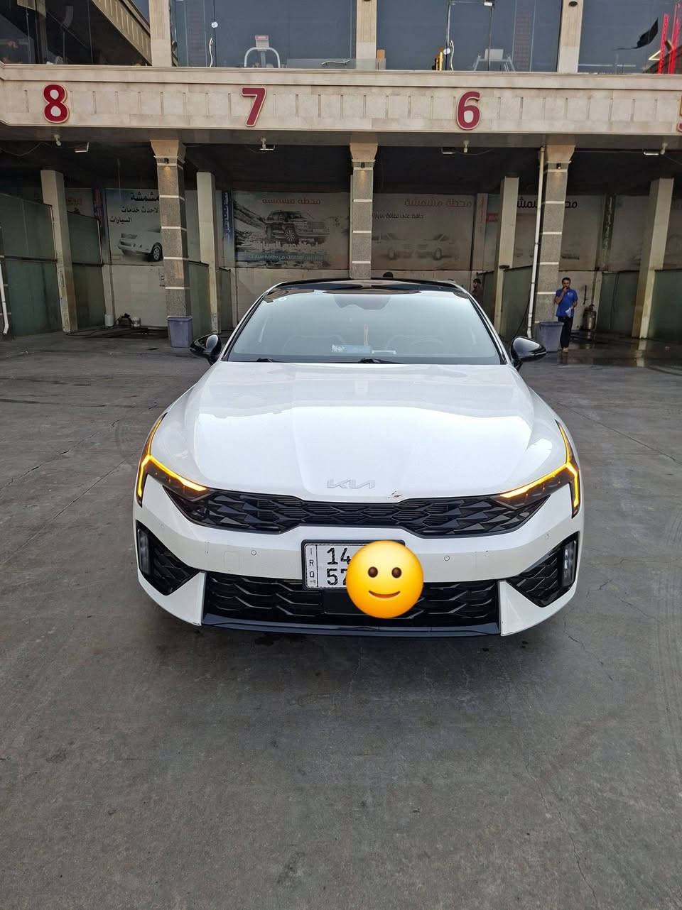 السلام عليكم 
سيارة K5 وارد امريكي اصل كوري موديل ٢٠٢٥ 
محرك ٢٥٠٠ تنفس طبيعي 
السيارة دخول جديد على كتاب الشهداء بأسمي
تفاصيل السيارة فول ضربتة فقط جامة امامية والبانوراما المتحركة بدون ضرر داخلي وتم تبديلة بالوكالة
السيارة مكفولة 
عنوان البصرة/الهارثة 
*********** 
السعر ٢٢٥$ وبيه مجال
