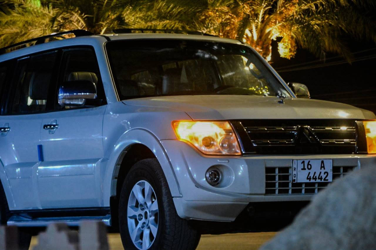 السلام عليكم
سياره متسوبيشي باجيرو 2012 حبتور V6

مكفوله من الصبغ والضربه

مواصفات الحبتور معروفه :

1- مكينه V6 3500cc

2- سستم الصوت ROCKFORD دمام

3- 10 سماعات

4- 3قطع تبريد امامي خلفي 

5- ثلاجه وسطيه 

6- فتحه سقف سلايد 

7- مري شفط 

8- حساسات خلفيه 

9- كامره 

10- زراكات لايت 

11- مانع انزلاق 

12- كشنات كهرباء 

13- كشنات جلد 

14- حاكيه بلوتوث 

15- داخل بيجي 

16- ستيرن صاج 

17- تحكمات ستيرن

رقم مميز 

لون رصاصي 

السياره بأسمي تحويل مباشر

مكان السياره الديوانية حي الجامعة 

السعر 148$ وبيها مجال

للتواصل ***********
