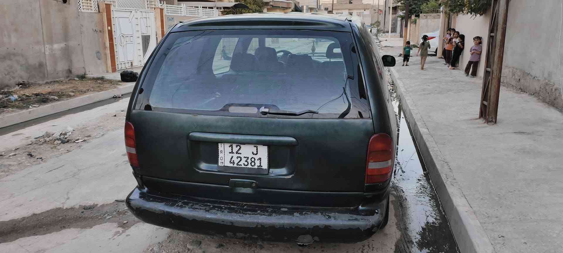 للبيع دوج كرفان موديل 2000 السعر 40بيها مجال اتصل ***********)(***********
