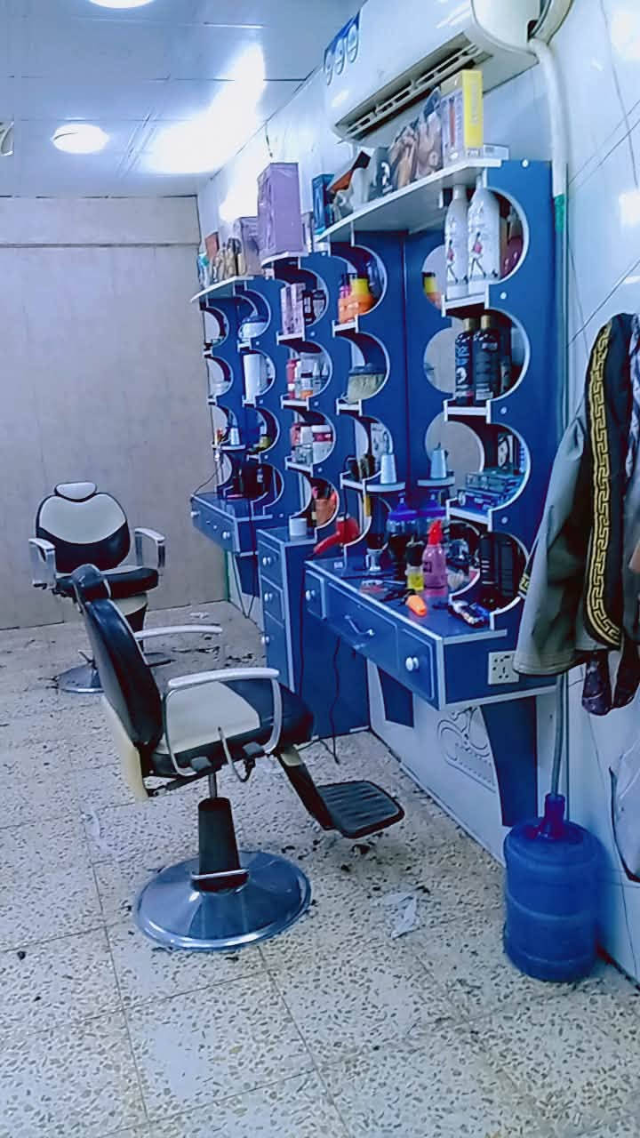 محل حلاقه للبيع للستفسار اتصل ***********
بغداد المحموديه
