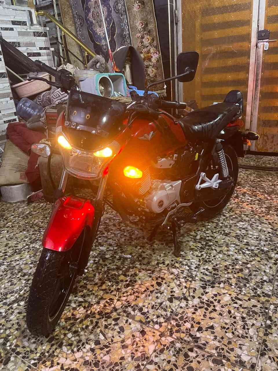 باجاج • زيرو • اشارة يمين
