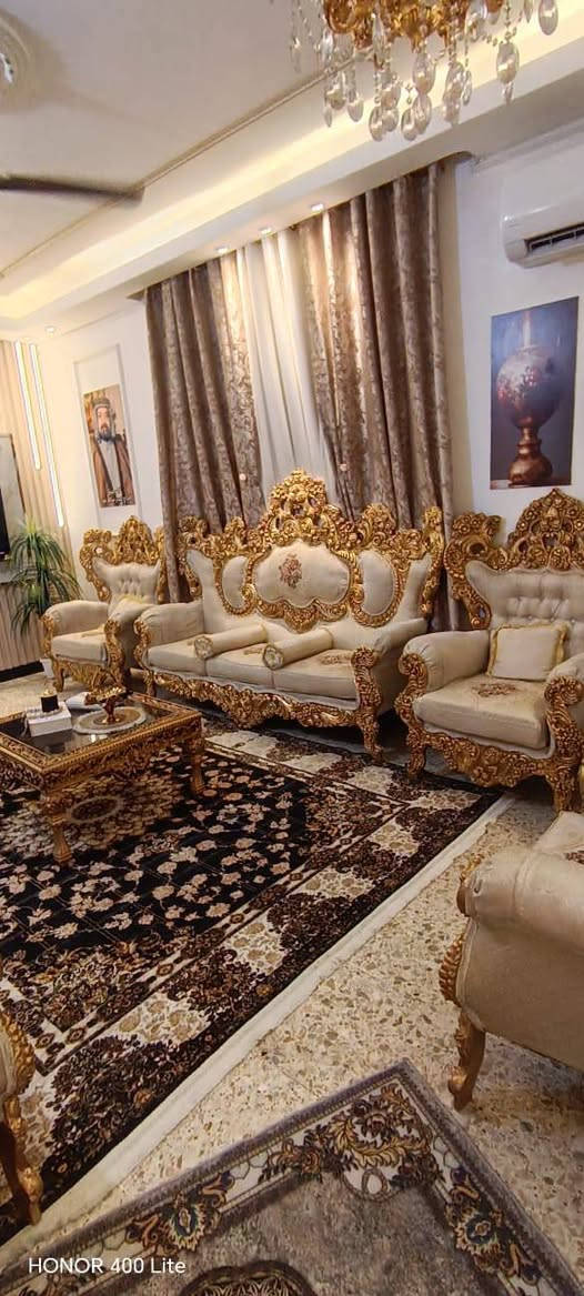 من رخصت الادمن تخم ملكي نظيف جدآ 10مقاعد للبيع السعر 700 مكاني القاسم للإستفسار رقم الهاتف ***********
