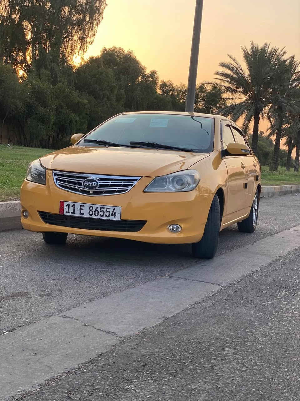 سلام عليكم
بيوايدي للبيع 13

جديده بدون ضربه أو صبغ سياره بلاد برغي مامفتوح بيها وكلها شغاله تبريد ثلج وخير من الله استفسار أكثر اتصل وخادمك ***********
