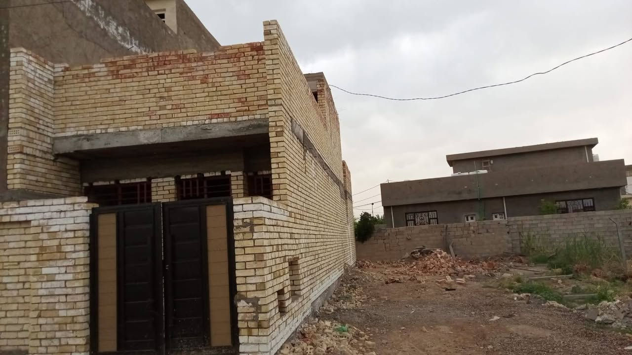 سلام عليكم عندي بيت البيع بل الكرغولية قرب جسر حديدخضر بين سدين سند ٢٥ كامل مساحه ١١٠ سعر 76 وبي مجال يراسني خاص او وتساب *********** او وتساب
