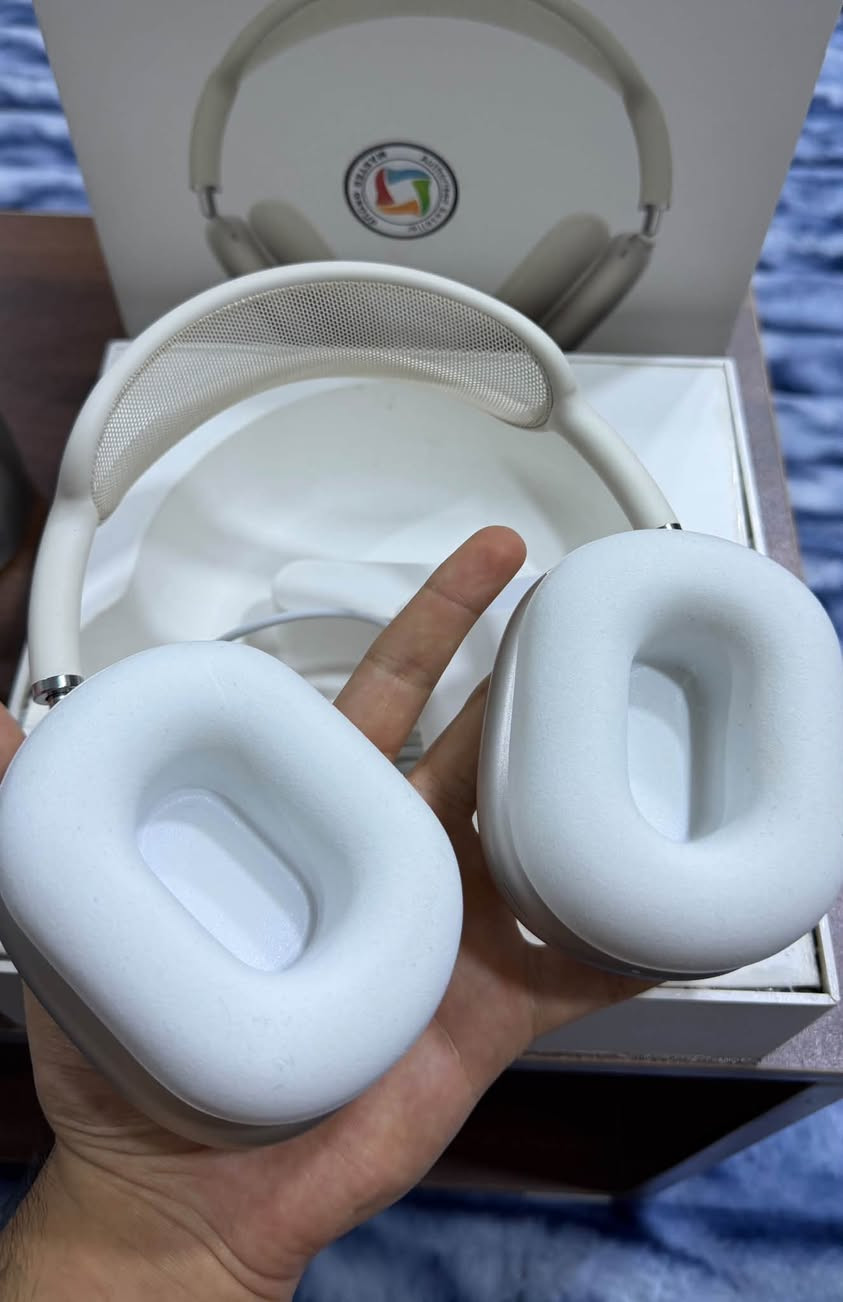 AirPods Max 2
ايربود ماكس 2 تايب سي ضمان ماستر بعده بالنايلون استخدام كلش قليل ومضمومه ملحقاته كاملة السعر 450 الف وبيه مجال بسيط *********** بغداد
