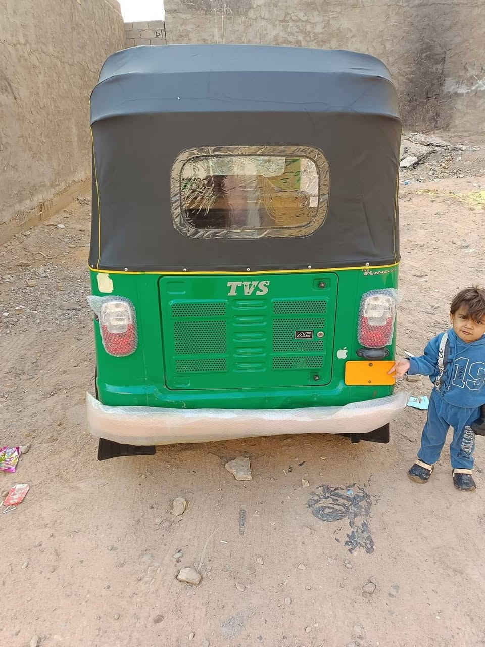 سلام عليكم tvs /21 مكان بغداد حي جهاد شراي بخدمته 
***********
