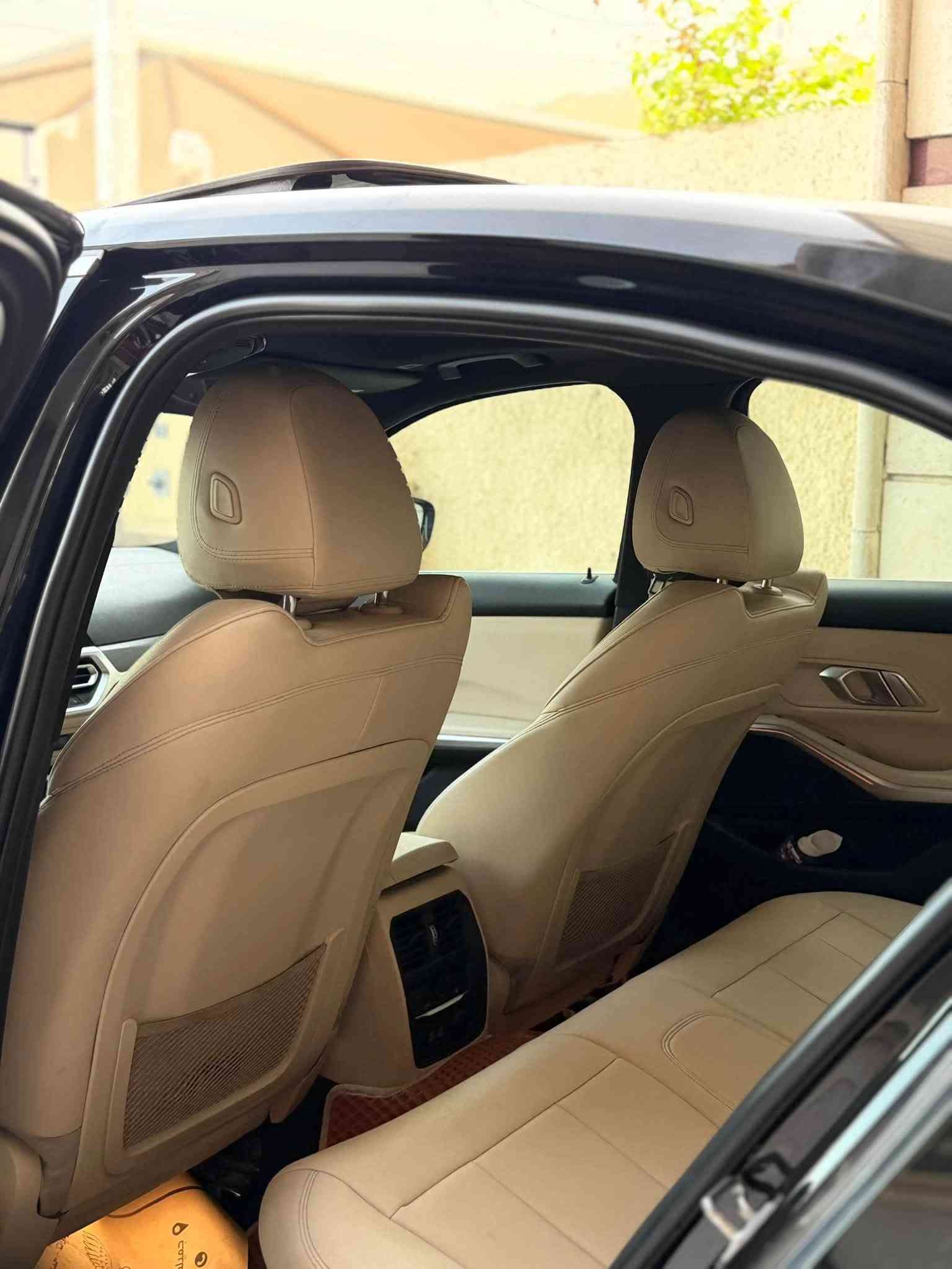 السلام عليكم 🌹

🚘 الشبابية الحلوة BMW 330i للبيع

🇺🇸 BMW 330i وارد أمريكي
🔹 موديل: 2020
🔹 الممشى: 150 ألف كم
🔹 السيارة نظيفة جداً وجاهزة بدون أي مصرف.

📌 المواصفات:

• داخل جلد بيجي
• فتحة سقف
• كشنات كهرباء + تدفئة
• ستيرن كهرباء + تدفئة
• هيتر ستيرن
• مرايا كهربائية
• لايتات أمامية متحركة ويه الستيرن
• داتا شو
• حساسات كاملة
• رادارات محيطية
• شفتات ستيرن للمود الرياضي
• مودات قيادة مختلفة
• وباقي مواصفات الـ BMW المعروفة

🔧 حالة السيارة:

• السيارة بجم كبس
• بدون إيرباك، فقط بردة
• صور السيارة من أمريكا موجودة بالمنشور
• بابين مبدلات نفس اللون
• الجاملغ مرشوش كلير
• السيارة جاهزة بدون أي نقوصات
• جميع السيرفسات مسويتها بشركة العروش

📄 السيارة باسمي، تحويل مباشر
🔢 رقم أربيل الجديد

📍 الموقع: بغداد – شارع فلسطين
💰 السعر: 208 ورقة وقابل للتفاوض

📞 للاستفسار:
***********

وأي استفسار أني حاضر
