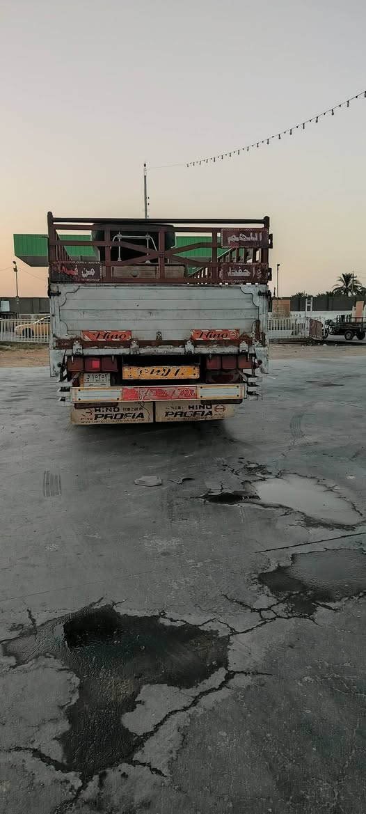 السلام عليكم هينو طيره 70سوبر طول سته اوربع بلادي رقم بغداد امداور ثاني يوم سياره جاهزة الاستفسار ***********،، ***********
