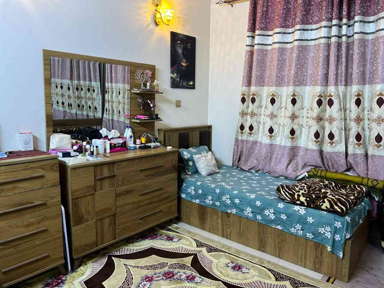 غرفه شبابيه حجم كبير وثقيله أخذته من معرض الجشعمي كلش نظيفه أخذته ب2مليون أريده ب1 مليون مكاني بغداد المنصور رقم الموبايل *********** رجاءآ للجادين فقط هذا المنشور

