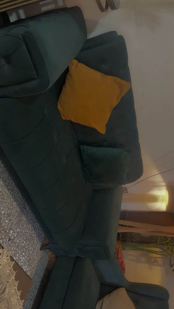 للبيع قنفات بحالة جيدة جدًا 🛋️✨
نظيفة ومحافظة عليها، مناسبة للبيت أو الصالون.
البيع بسبب [تغيير الأثاث/].
السعر: 750 الف جديد وقابل للتفاوض للجادين.
الموقع: الغزالية 
للاستفسار مراسلة خاص 📩
***********

