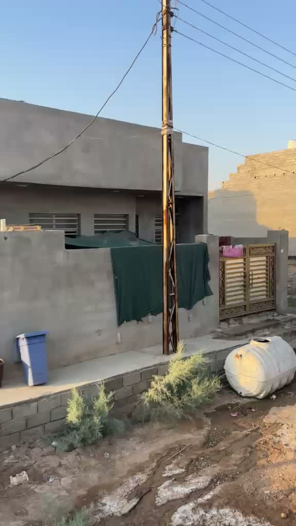 دار للبيع مساحة ١٥٠ متر طابو زراعي سند ٢٥ طابق واحد عنوان الدار ديالى بعقوبة ام العظام شارع المضيف للمعلومات مراجعة مكتبنا الكائن في بعقوبة ام العظام الشارع العام او الاتصال على الارقام الظاهرة ***********
***********
