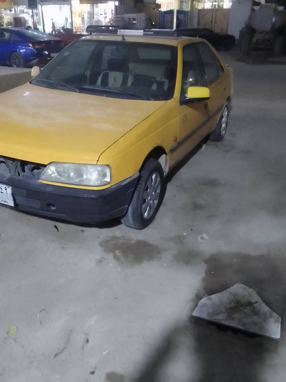 سلام عليكم للبيع بيجو روى موديل 2009 سياره جديده مكفولة كفاله عامه من ضربه وصبغ مكينة جديده لا بخار ولا تنقيص بيها بس الكير ثاني يفلت سنويه نكليزي باقيه بس على الستلام الوحات مصفره هيئة عليها بس غرمات 100 سعر 16 وبيها مجال مكان بغداد العبيدي رقم الهاتف ***********
