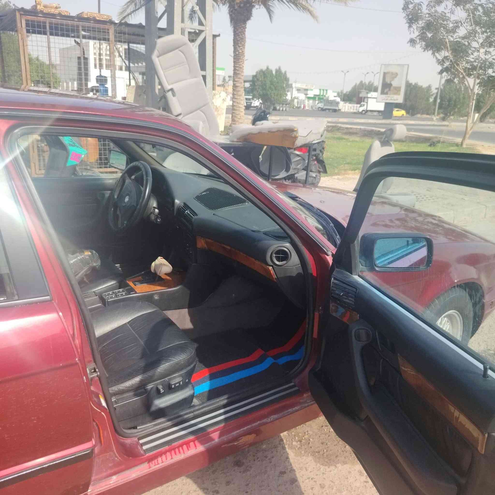 للبيع BMW
موديل 92 محدثة 95 
525i
6 سلندر
 مسكر فانوس 
رقم أربيل
كير اوتو
تبريد شغال
صبغ عام
** صبغ واكع واضح بالصور
وباب البانزين
شخطات خفيفة
المكان نجف
السعر 50 ورقة 
*********** فقط واتساب
