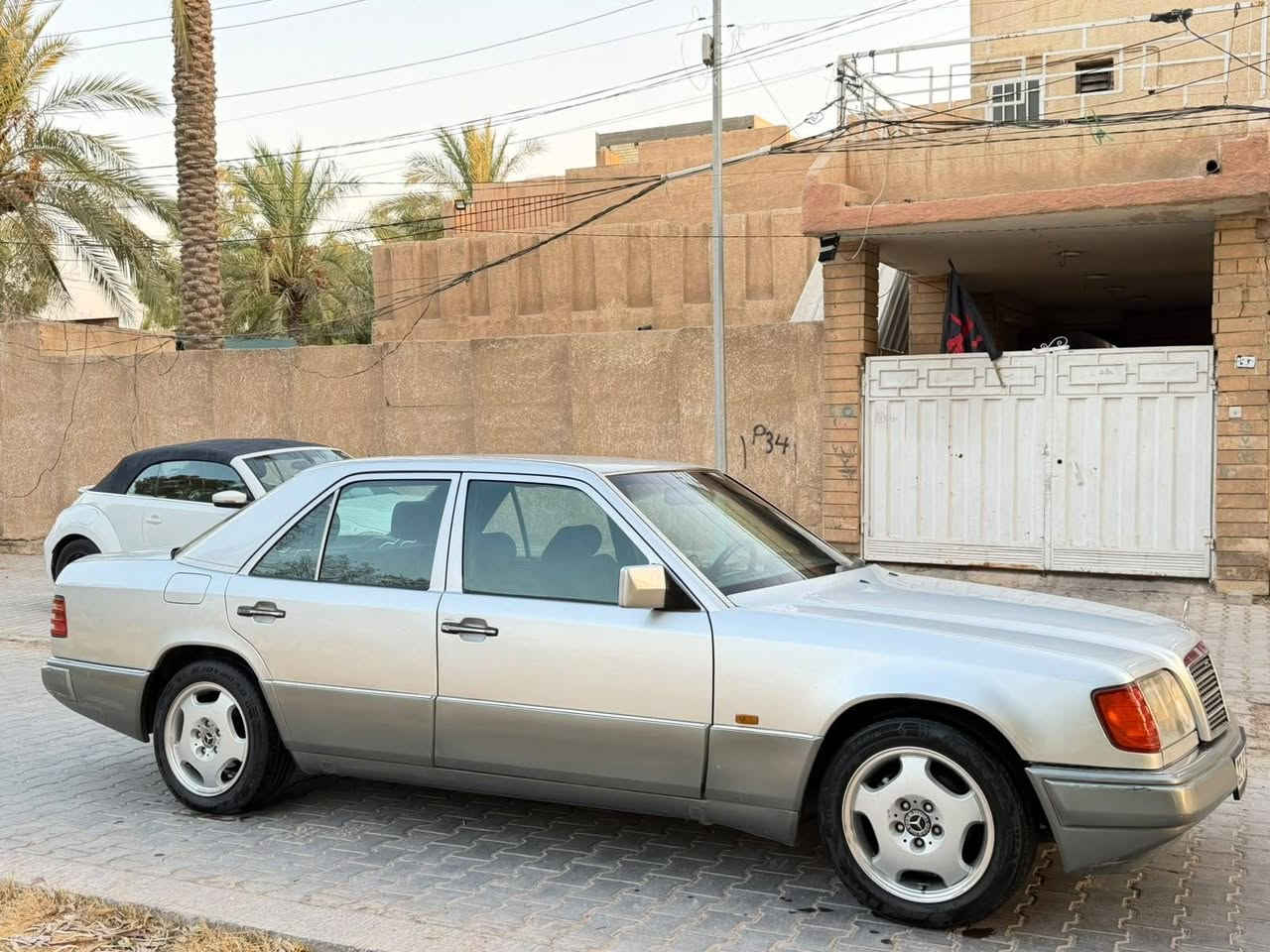 سلام عليكم مارسدس دب🐻 مديل 1992مكفوله من ضربه بيه صبغ جماليه فقط دواخل كفاله مكينه 300عنكبوت بلادي  السياره كله بلاديه ومابيه نقص برغي تبريد ثلج حداديه تخم تاير باتري سنتر لك ويلكب كير ومكينه كفاله بيهة شلعه تشك الكاع لا خربطه ولا شي صافيه ساعه
قفل سرعه كامره اماميه كامره خلفيه غرفه مخمل نيلي كلش جديده بطاين جدد  رقم اربيل دولي  مكان سياره كربلاء الاستفسار ‏
‪***********‬‏
السعر السياره 75وبيه مجال قليل الشراي وسياره كلشي بيه بلادي
سلام عليكم مارسدس دب🐻 مديل 1992مكفوله من ضربه بيه صبغ جماليه فقط دواخل كفاله مكينه 300عنكبوت بلادي  السياره كله بلاديه ومابيه نقص برغي تبريد ثلج حداديه تخم تاير باتري سنتر لك ويلكب كير ومكينه كفاله بيهة شلعه تشك الكاع لا خربطه ولا شي صافيه ساعه
