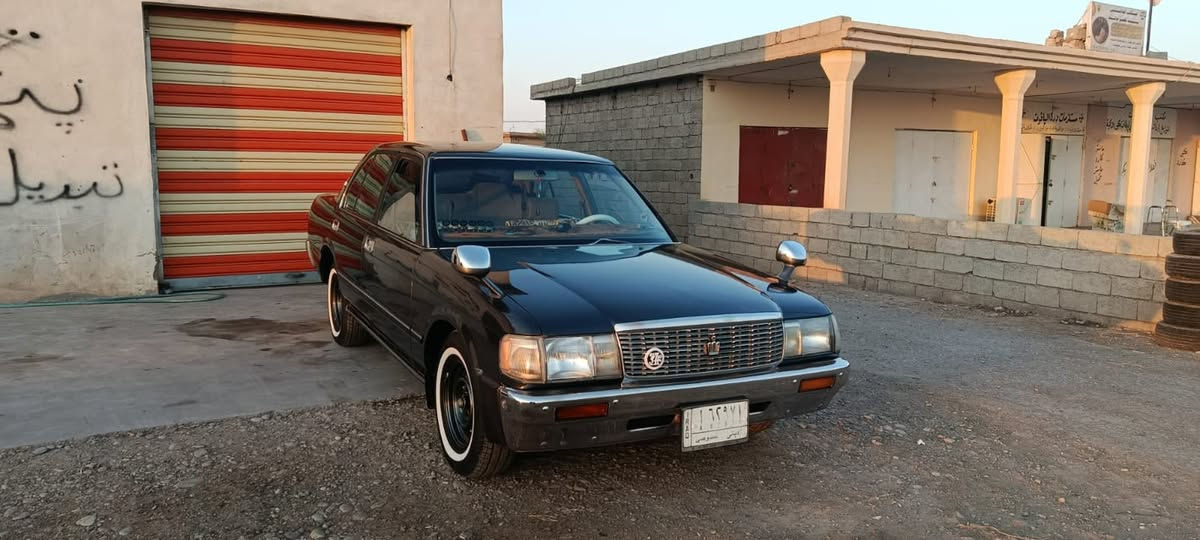 سلام عليكم كراون ارنب فنصه 94ديالى 
محرك ونجي تبريد شغال مكان سياره ديالى حمرين صبغ عام رقم الهاتف ***********
