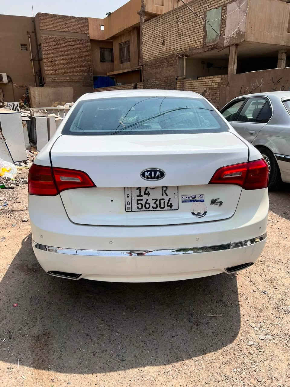 السلام عليكم كيا كادنزه للبيع تخم تاير حداديه جديده محرك 2700   6سلندر السياره جاهزه خير من الله بيهة فقط صبغ قطعتين مثل ما موضح بالصوره  تحويل مباشر رايدهة 100 او مراوس مكاني بغداد الامين الثانيه ***********
