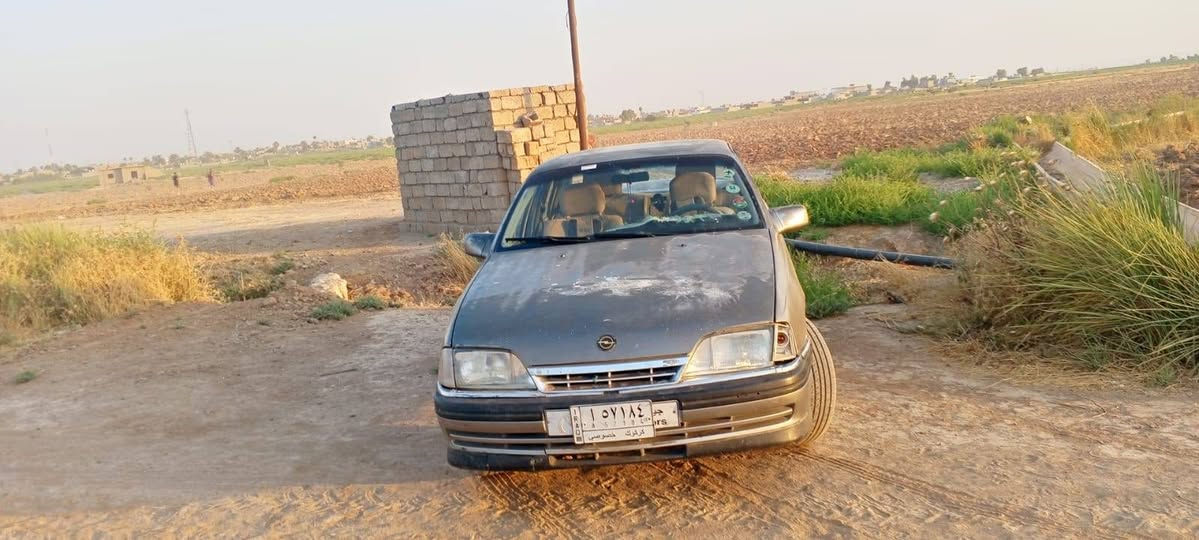 السلام عليڪم اوبل اوميڪا 91 سنويه 28 بشرط وڪاله والتحويل ڪله عل بلاد جدام العين محرڪ لا صرف ولا بخار ڪير عادي  شرط. للبيع او مراوس سعر 27وبي مجاال ***********
