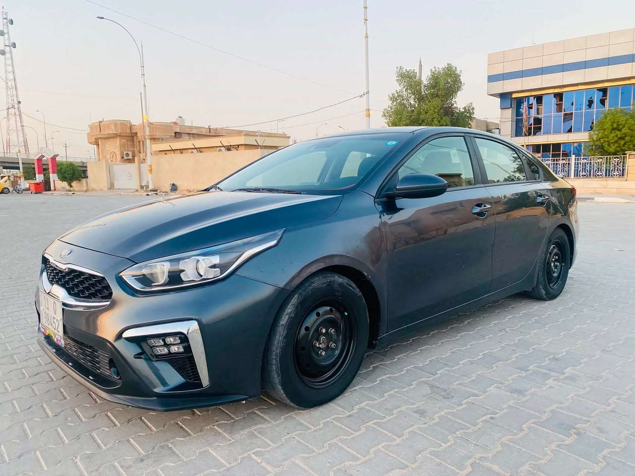 سلام عليكم فورتي البيع موديل 2019 سياره حره رقم بغداد جاهزه كير مكينه حداديه تخم تاير تبريد كله جديد سنويه جديده الرقم الانكليزي سياره جاهزه ما عايزه شي بيه ضربه جاملخ وبنيد والباقي مكفول السعر 108 وبيه مجال المكان السماوه الاستفسار ***********
