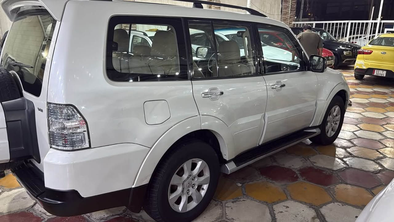 بالأقساط بالأقساط بالأقساط مقدمة 80 ورقة بالشهر 4 ورقات مكفولة كفالة عامة موديل 2009 فقط سكنة بغداد ***********
