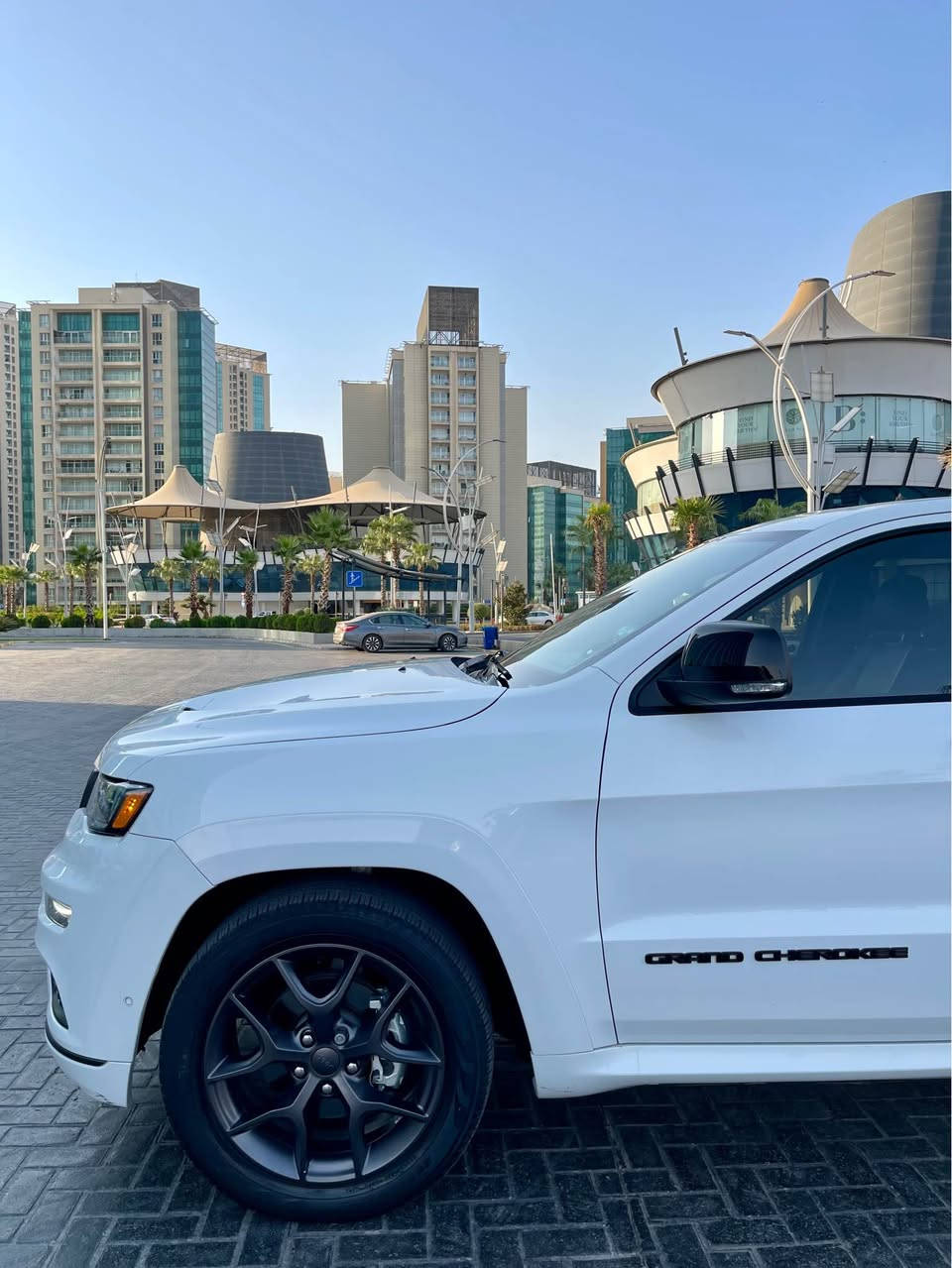 Jeep grand cheroki limited X 2020
Full mqasafat
Clean title
62,500 mile
Jam rash 10 lagala 
Sanawy nwe 
Nrx : 310$
Call : 07/50/739/11/29
جيب كراند جيروكي 
‏مواصفات لمتد x
موديل ٢٠٢٠
فوول مواصفات 
ماشيه ٦٢.٥٠٠ الف مايل
جام ￼ تضليل ￼١٠ شهر باقي
سنوبه جديدة 
السعر : ٣١٠$
رقم تلفون : ٠٧٥٠/٧٣٩/١١/٢٩ أربيل, العراق
